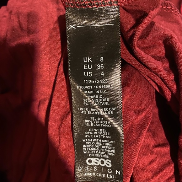 Waisted design ASOS long sleeve midi tea dress with buttons in burgundy - Picture 9 of 9